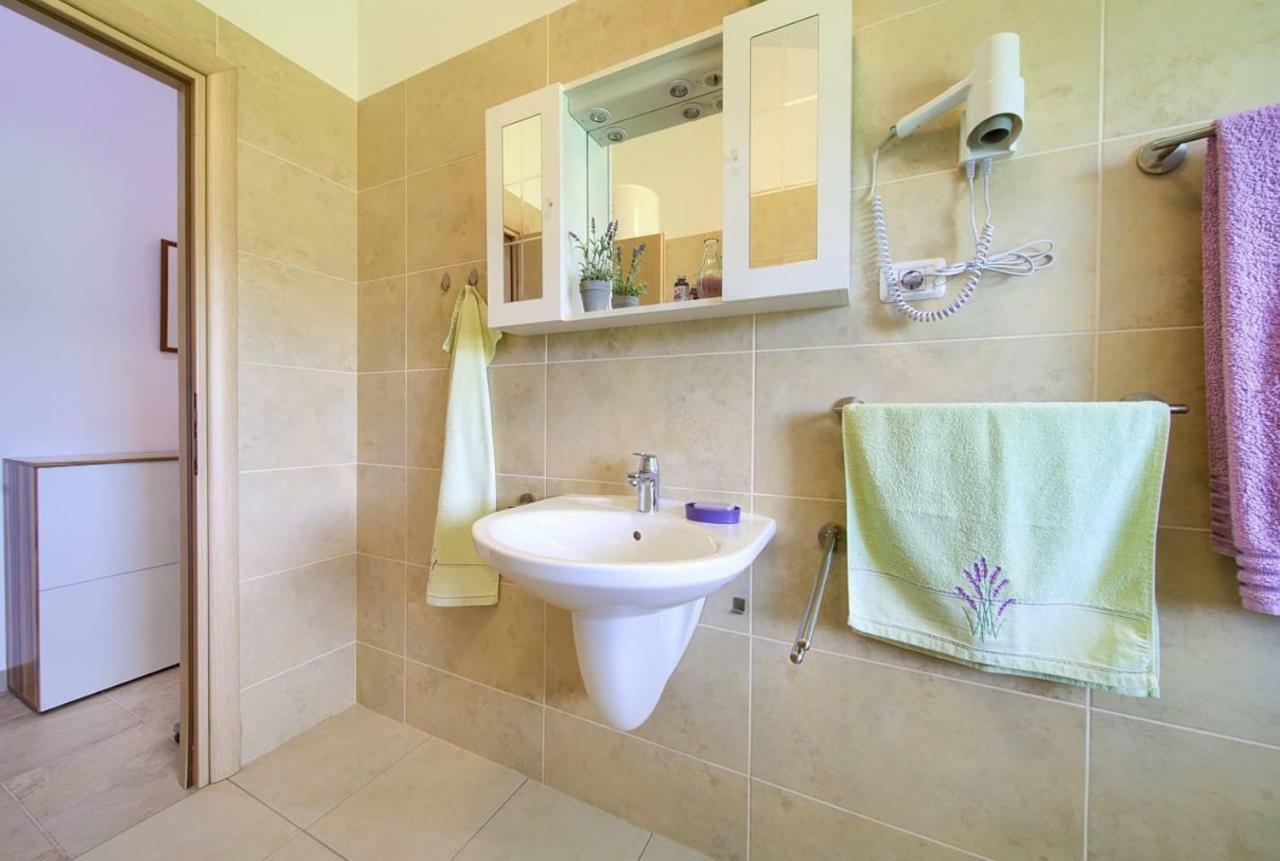 Apartment Sabina Soline ソリネ エクステリア 写真